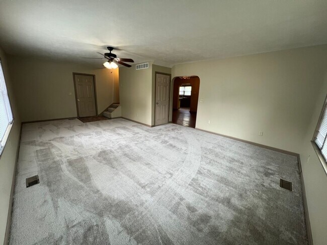 Foto del edificio - Charming 3 bedroom - 2 bath house in Normal