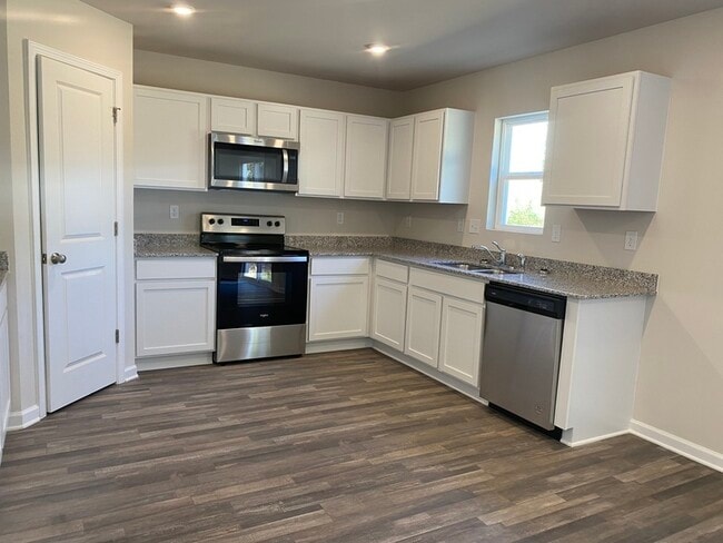 Building Photo - 1446  Gristmill Dr