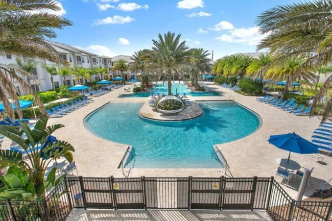 Foto del edificio - 13051 Gran Bay Pkwy