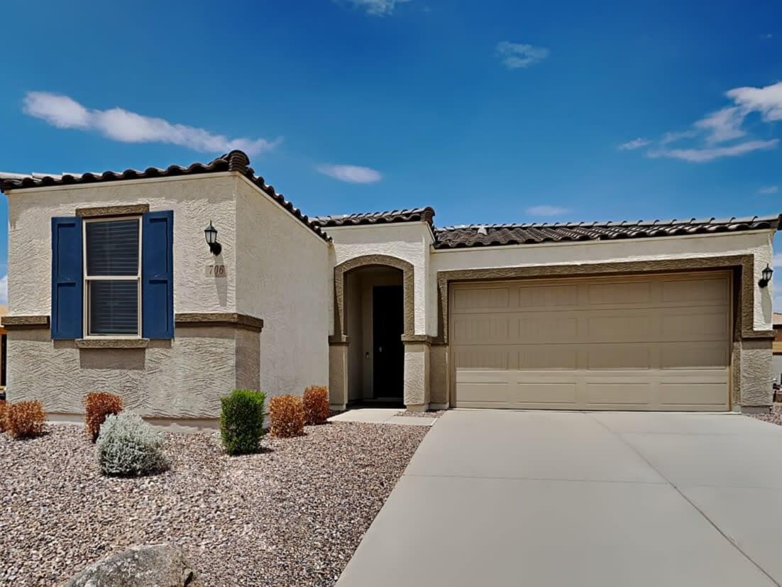 706 E. Mountain View Dr. House Rental in Avondale, AZ