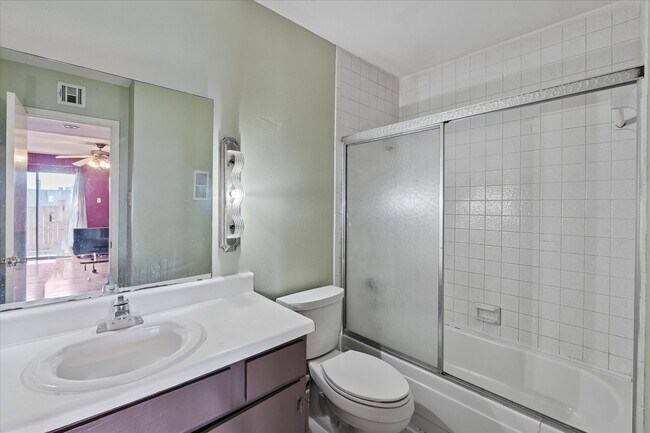 Foto del edificio - 8517 Hearth Dr