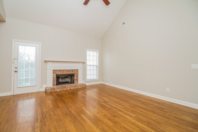 Building Photo - 6033 Lori Anne Dr