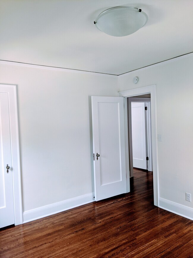 Bedroom 1 - 4021 Dupont Ave S