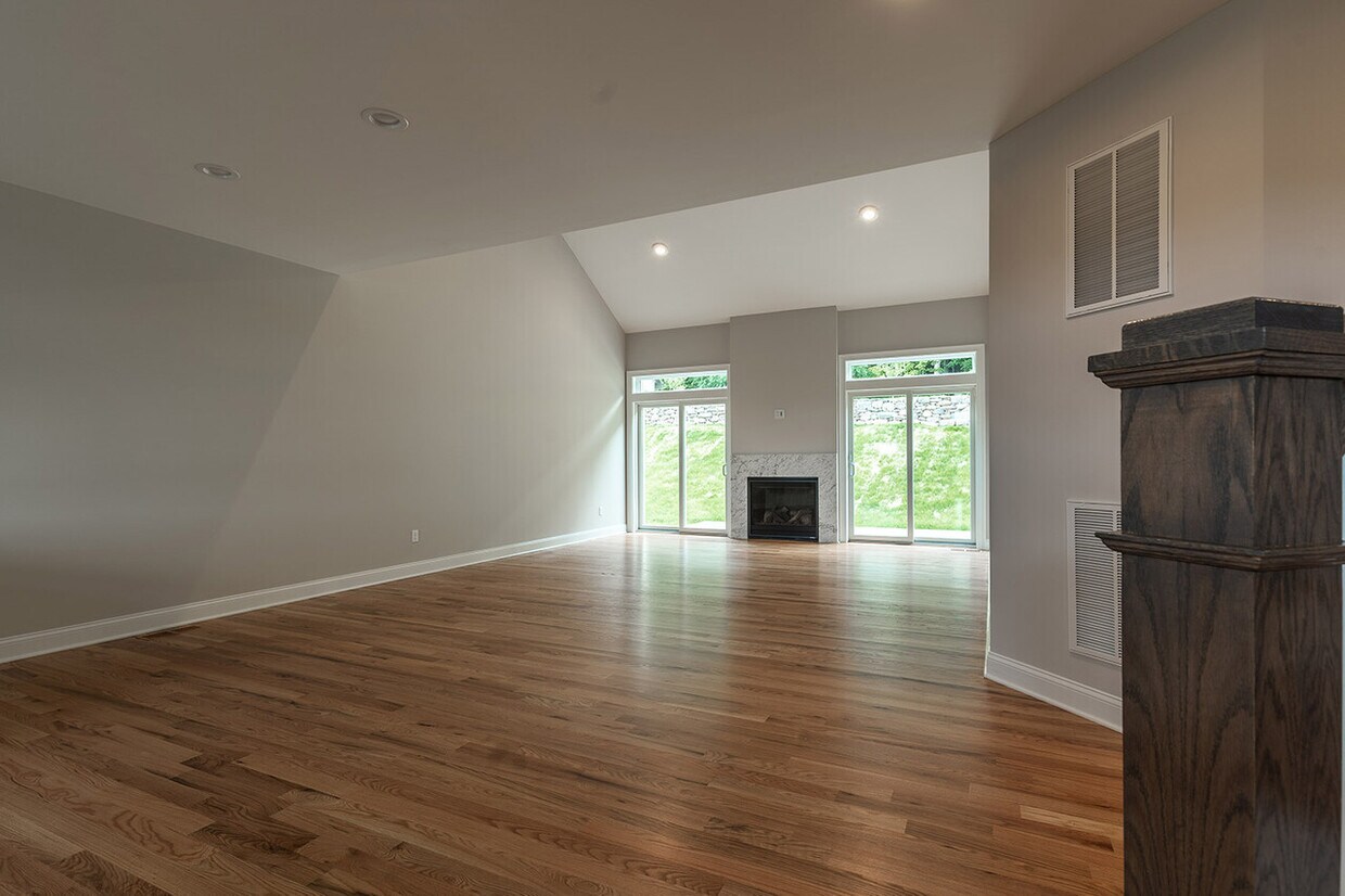 Building Photo - SC - 27 Elderberry Court