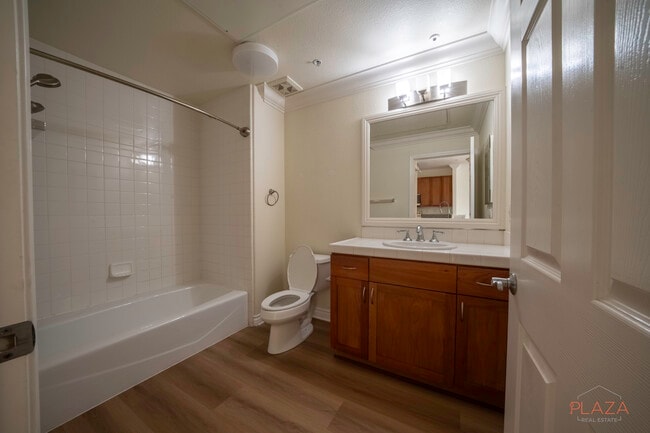 Building Photo - 330 J St