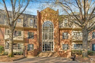 Building Photo - 25109 Plantation Dr NE