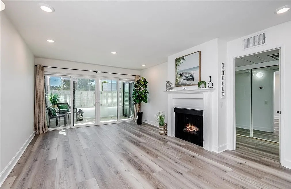 Foto principal - 225 N Rose St