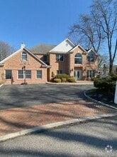 Building Photo - 31 Constance Ct