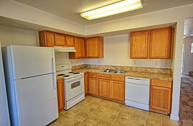 Building Photo - Townhouses Fernley Village Subdivision