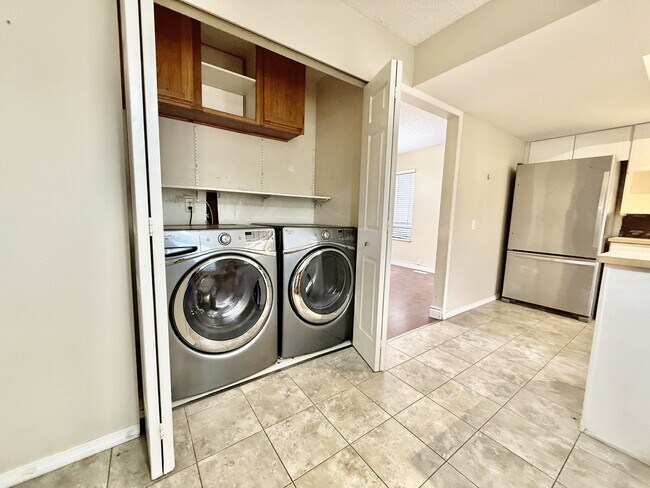 Building Photo - 123 Street - 1 St