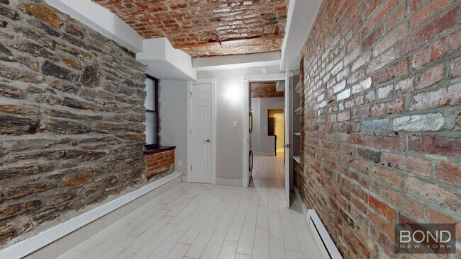Foto del edificio - 336 E 18th St