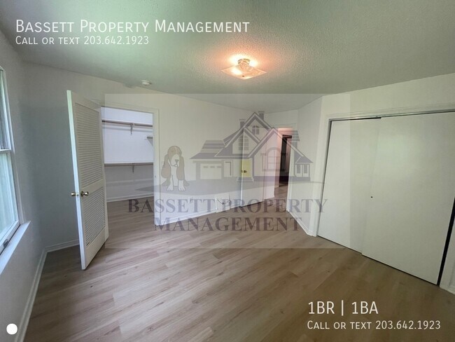 Building Photo - 30 Stoneycrest Dr