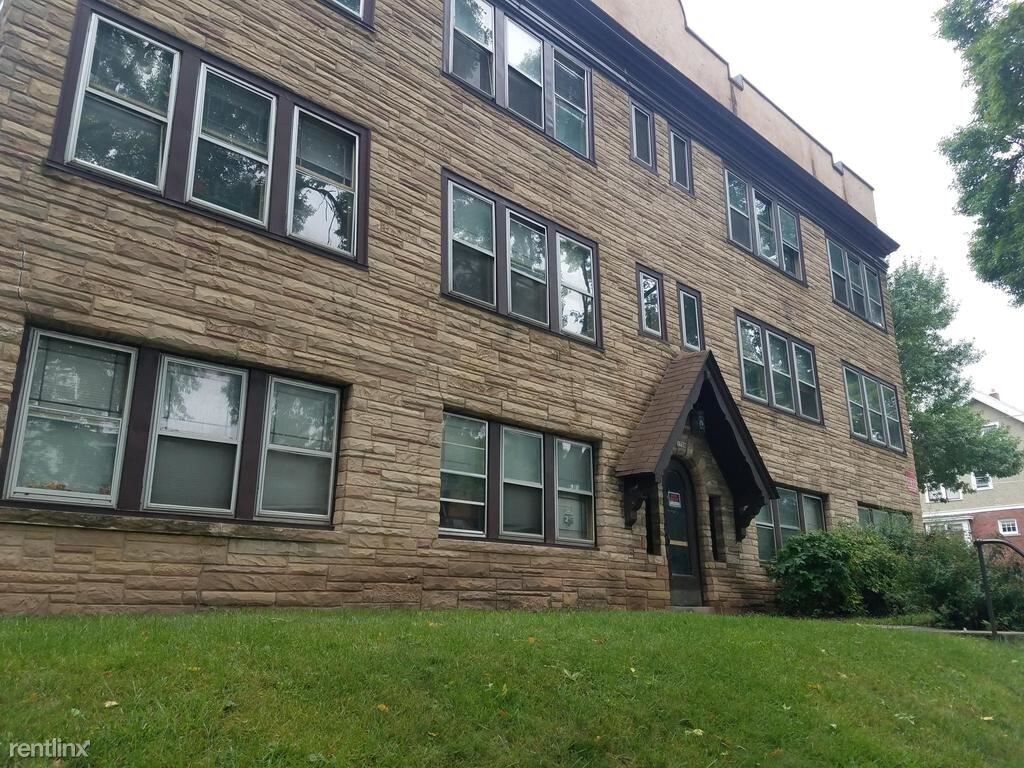 Foto principal - 2706 N Frederick Ave