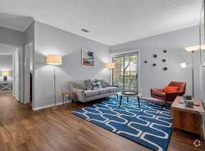 2BR, 1BA - 874SF LVRM View - Oaks of North Dallas
