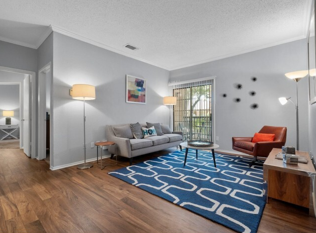 2BR, 1BA - 874SF LVRM View - The Oaks of North Dallas