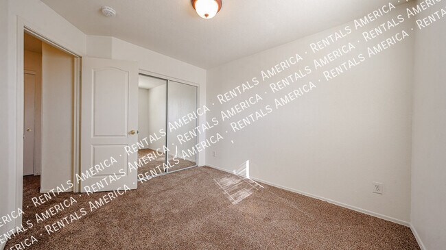 Building Photo - 1110 E Coppola St