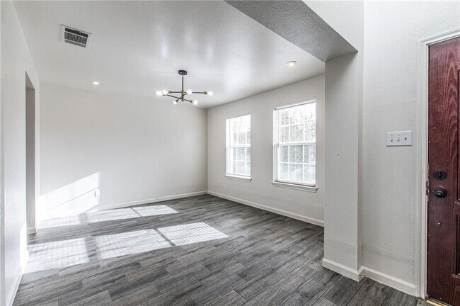 Foto del edificio - 137 Dandelion Loop