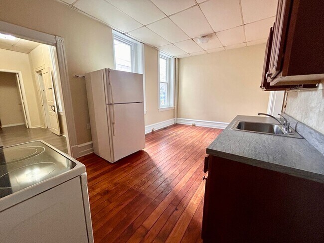 Foto del edificio - 560 Manor St