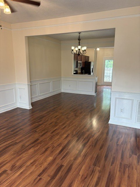Building Photo - 2023 Creekside Ct