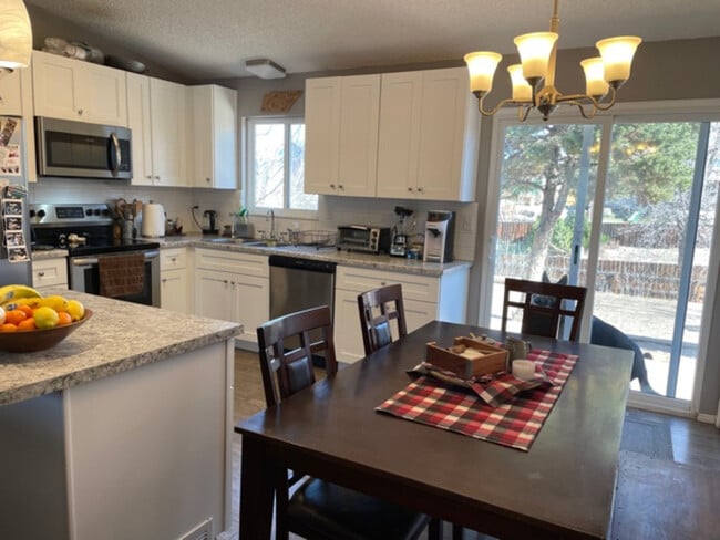 Building Photo - 7920 Conifer Dr