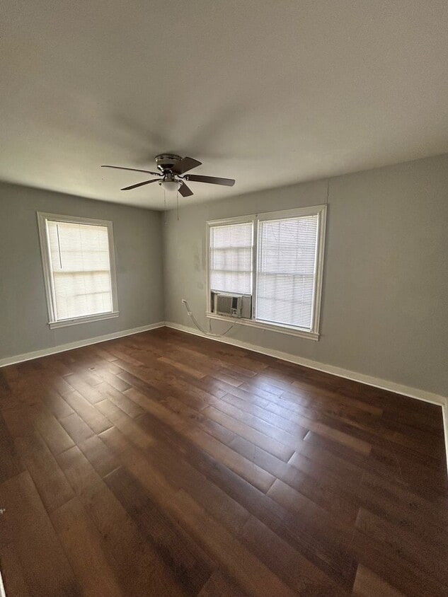Primary Photo - Spacious Waco Home
