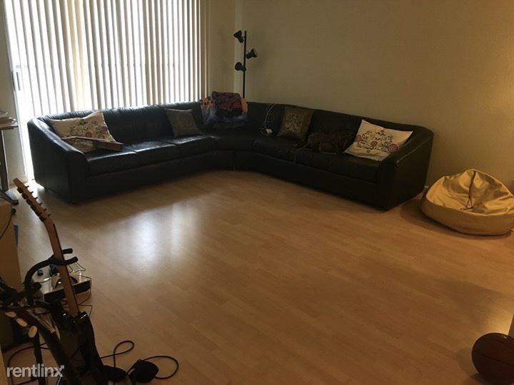 Foto principal - 2414 Parker St