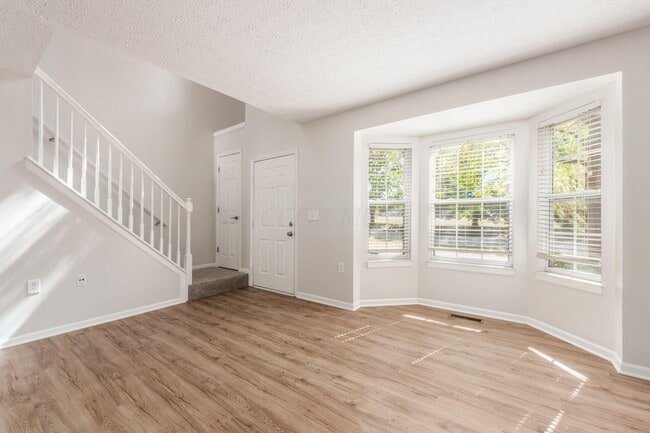 Foto del edificio - 3055 Glenloch Cir