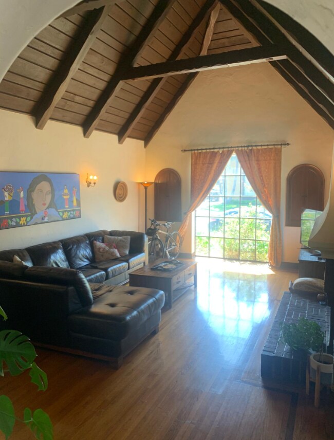 Living room - Shown Furnished - 902 E Bixby Rd