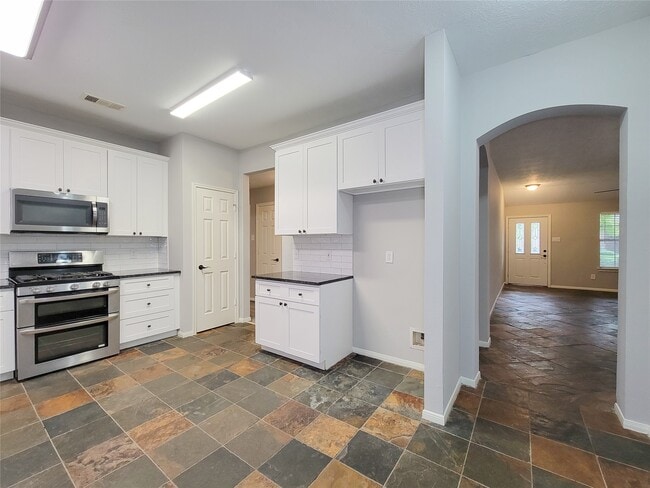 Building Photo - 18214 Arbormont Dr