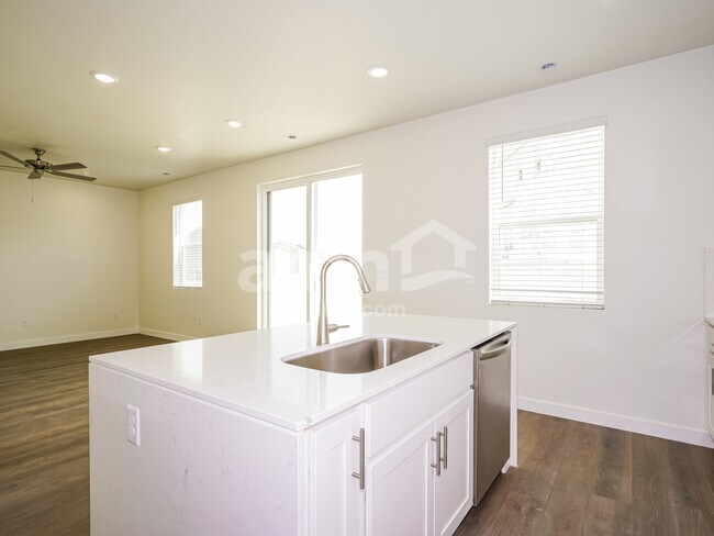 Building Photo - 1277 South