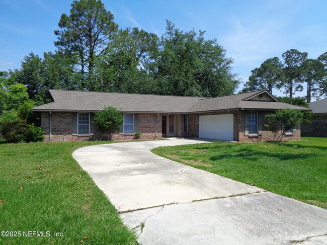 Foto del edificio - 812 Maplewood Ln