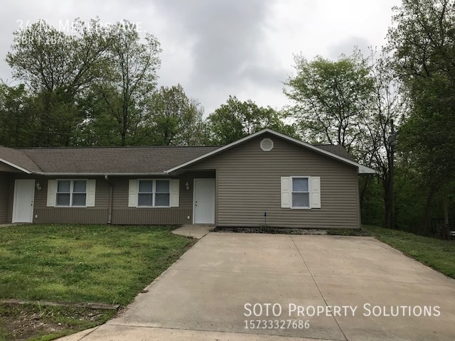 Primary Photo - 3BD/1BA Pet Friendly Duplex in Benton