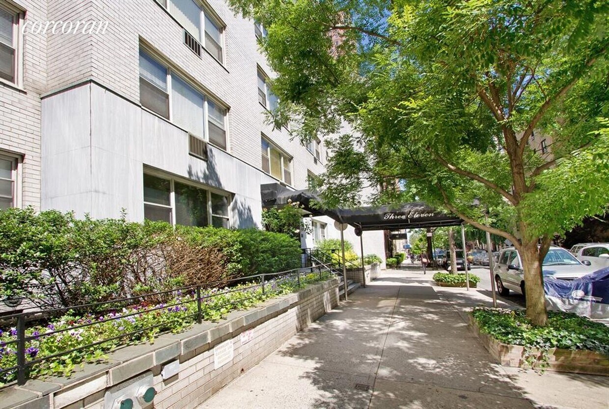 Foto principal - 311 E 71st St