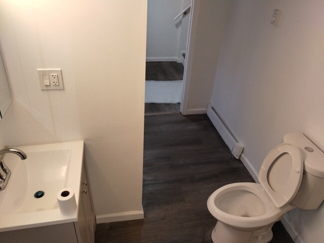 Building Photo - 2119 W Norwegian St