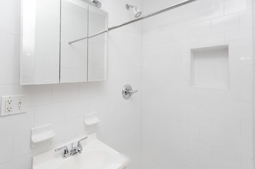 Foto del edificio - 167 E 82nd St