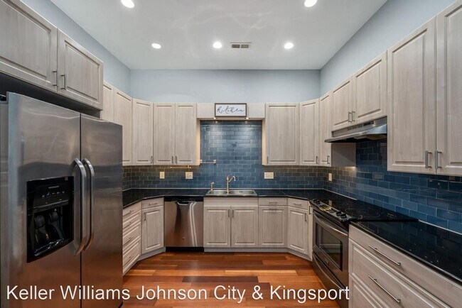 Building Photo - 2 br, 2.5 bath House - 108 Furches Dr Unit 16