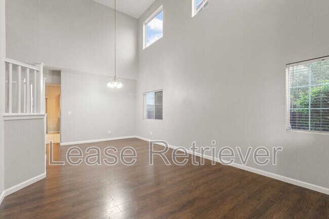 Building Photo - 1943 Remembrance Ln