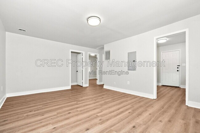 Foto del edificio - 1605 Pineview Rd