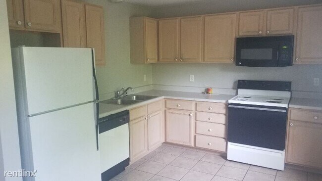 Foto del edificio - 3 br, 1.5 bath Townhome - 120 Albany Dr