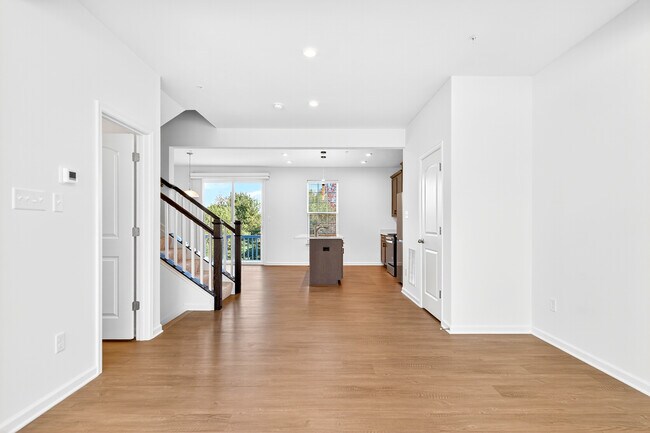 Foto del edificio - 600 Dana Dr