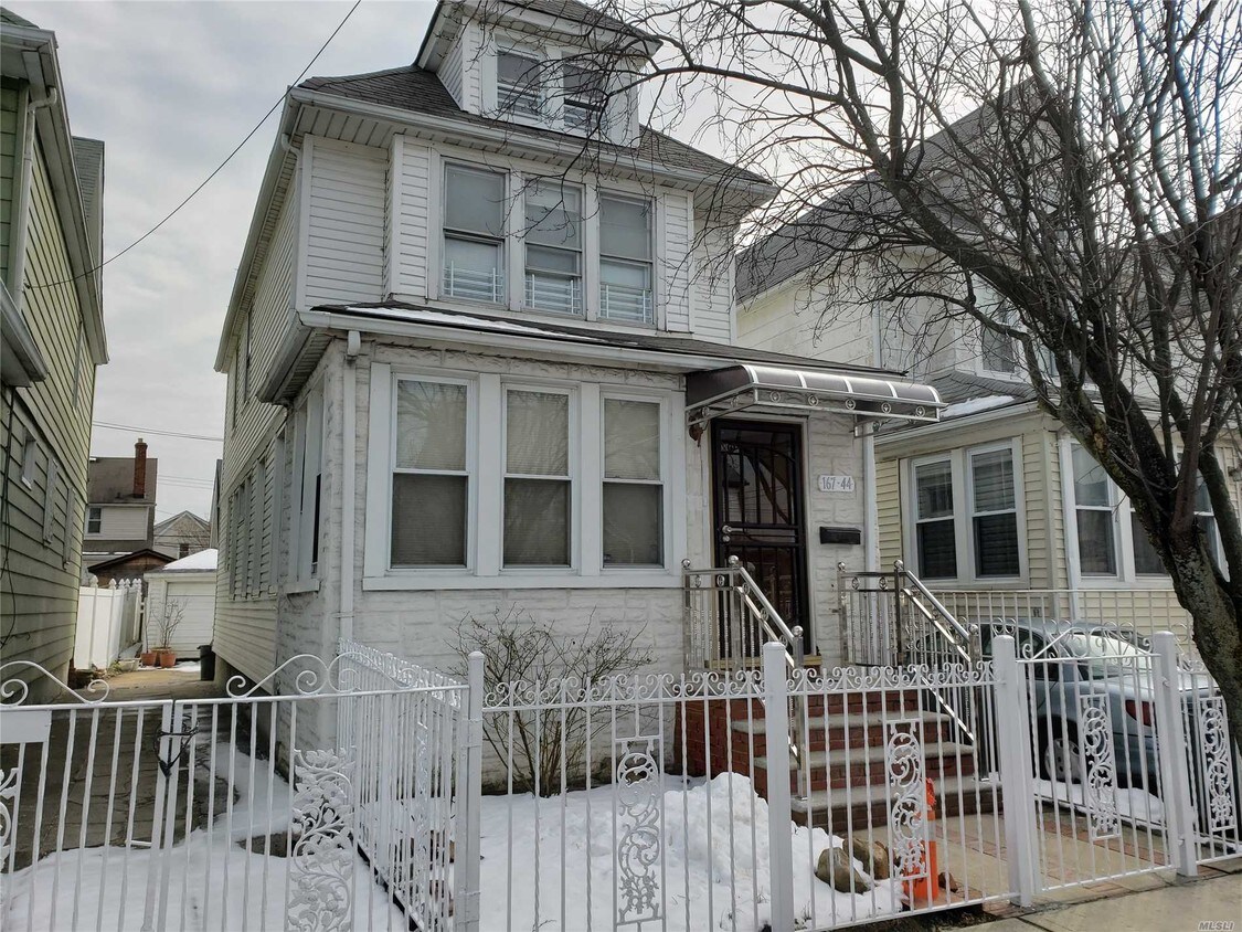 Primary Photo - 167-44 109th Rd