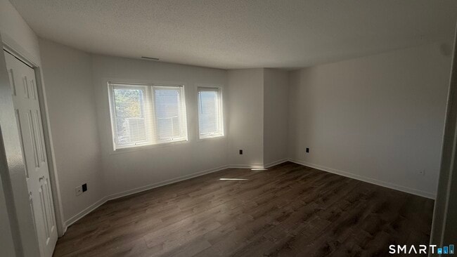 Building Photo - 1414 Whitney Ave