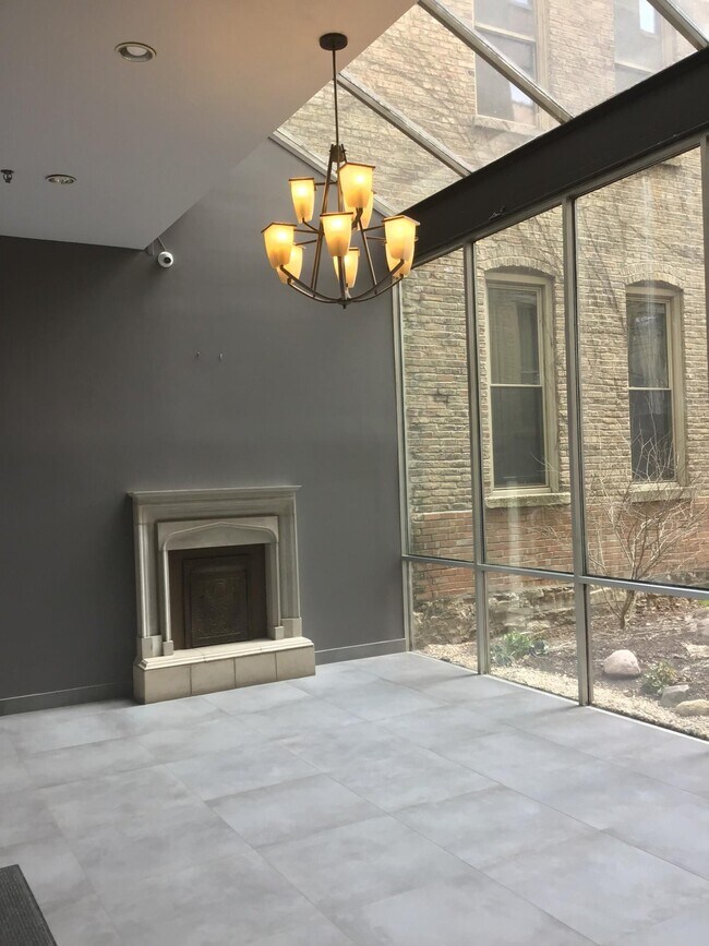 Foto del edificio - 525 N Halsted St