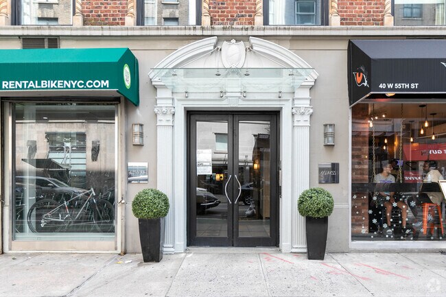 Building Photo - 40 W 55th St
