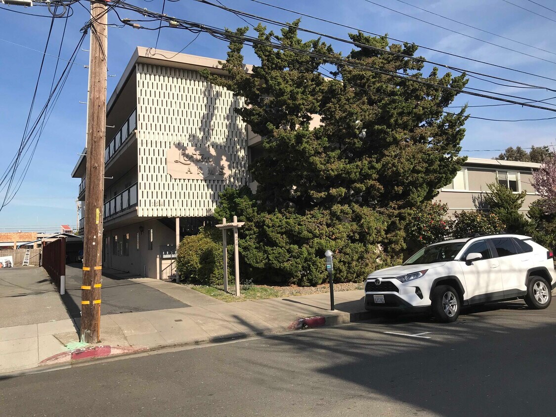 Primary Photo - 124 Lorton Ave