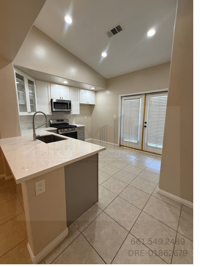 Building Photo - 8503 Spanish Bay Dr