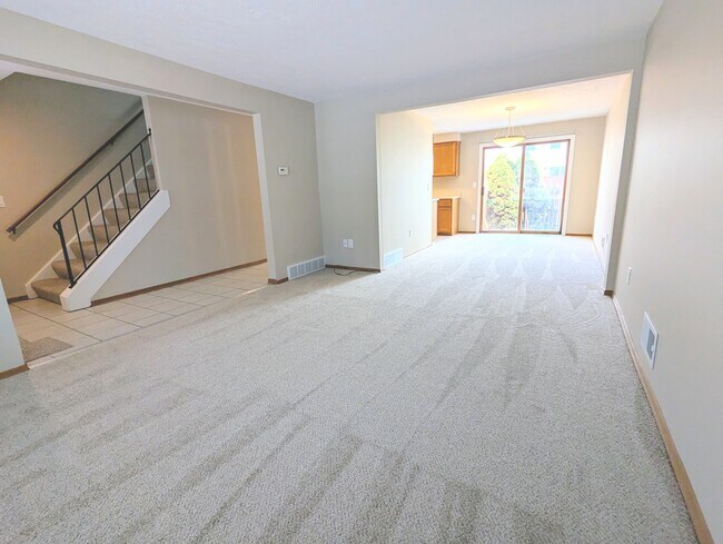 Foto del edificio - 289 Deerhurst Ln