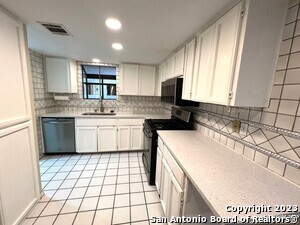 Foto del edificio - 8423 Timber Bridge St