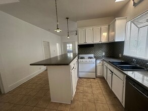 Building Photo - 335 Orange Ave