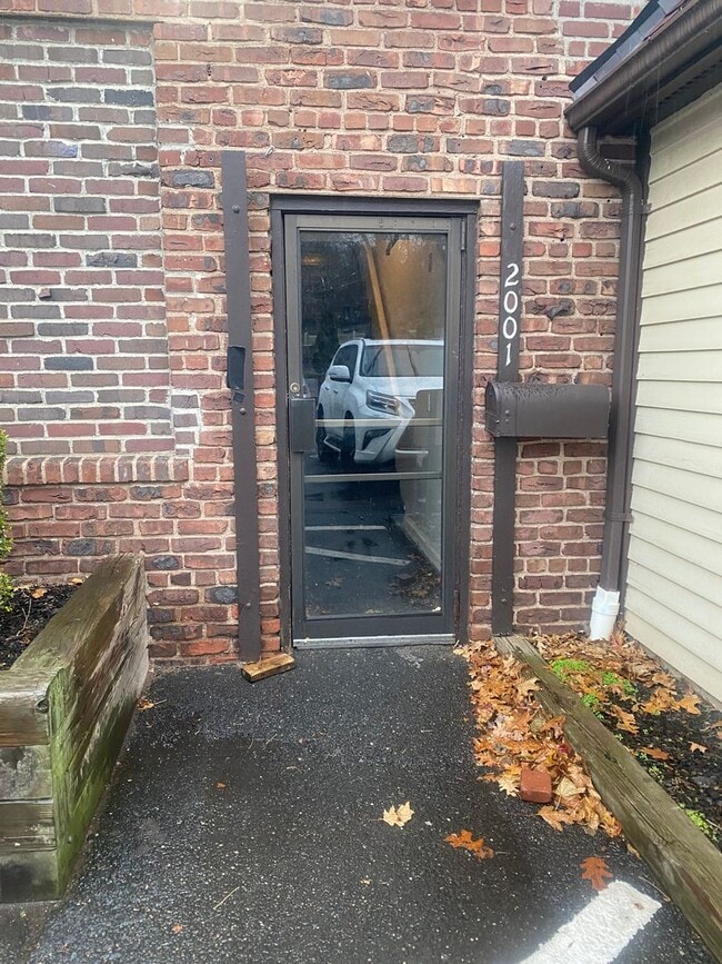 Building Photo - 2001 Whitney Ave